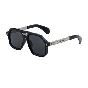 Classic square navigator polarized sunglasses for men with silver engraved temples