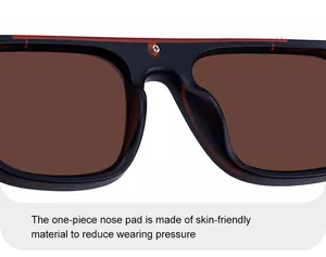 Detalle del cómodo diseño de almohadilla nasal de una pieza en gafas de sol cuadradas chic