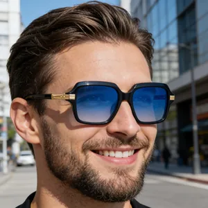 Lunettes de Soleil Carrées pour Hommes Protection UV400 Verres PC Monture Plastique Métal Rétro Mode Extérieur Conduite Lunettes Accessoires de Mode