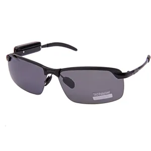 Lunettes de soleil Bluetooth avec monture demi-cerclée noire et verres polarisés TAC