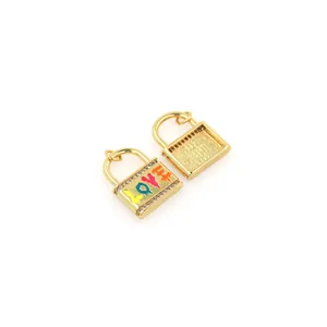 18K vergoldeter Schlossanhänger mit Zirkonia und buntem LOVE-Schriftzug für DIY-Schmuck