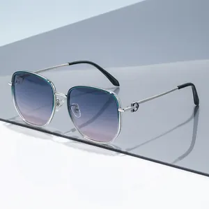 Lunettes de soleil polarisées oversize avec monture en argent et verres dégradés
