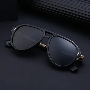 Classic pilot aviator sunglasses for men with black frame and gold metal accents