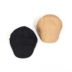 Vue détaillée des casquettes gavroche vintage noires et kakis en toile de coton
