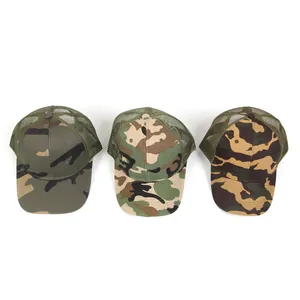 Drie camouflage mesh baseballpetten in bos-, woestijn- en woodlandstijlen voor buitengebruik