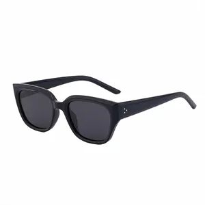 Lunettes de Soleil Polarisées Homme Œil de Chat Monture TR Métal UV400 Lunettes de Conduite avec Rivets Vintage Carrées