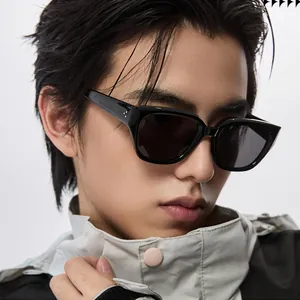 Lunettes de soleil oversize noires classiques avec rivets métalliques pour hommes