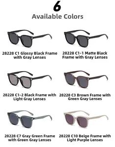 Sélection de six lunettes de soleil carrées polarisées en divers coloris modèle 28228