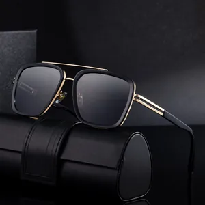 Lunettes de soleil carrées homme noir et or avec double pont et étui en cuir