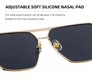 Details von verstellbaren Silikon-Nasenpads auf quadratischer Metall-Sonnenbrille