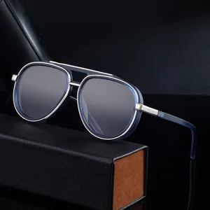 Klassische Piloten Sonnenbrille mit dunkelblauem Rahmen und Leder Etui für Herren