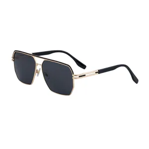 Retro Quadratisch Doppelsteg Metallrahmen Sonnenbrille Für Herren UV400 Schutz Mode Outdoor Fahren Leichte Brille