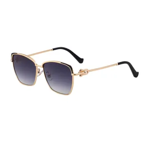 Lunettes de Soleil Mode Oeil de Chat Monture Métal Femmes Verre PC Dégradé Protection UV400 Tendance Extérieur