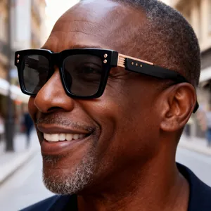 Vintage Square Frame Photochromic Sunglasses For Men Women UV400 Anti Blue Light Outdoor Fashion Driving Metal Hinge Eyewear