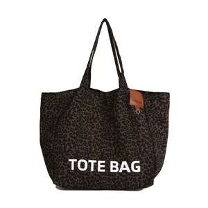 Fashionable leopard print tote bag with large capacity and shoulder strap for women