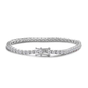 Λεπτομέρεια από βραχιόλι τένις moissanite 3mm με κούμπωμα διπλής ασφαλείας υψηλής ποιότητας