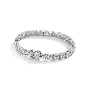 Λεπτομέρεια από βραχιόλι τένις Moissanite 3mm με διπλό κούμπωμα ασφαλείας