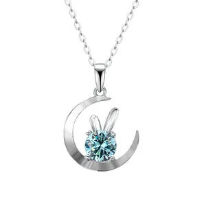 Elegante S925 Silber Mondsichel Halskette mit blauem Moissanit und süßen Hasenohren