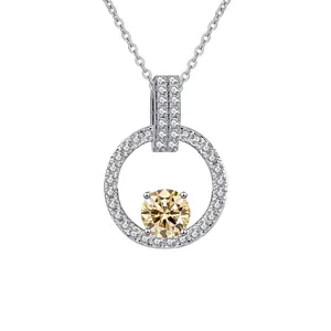 Collier en argent sterling S925 avec pendentif moissanite rose et monture en forme de V