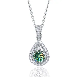Collana in argento S925 con ciondolo a goccia e pietra di moissanite verde brillante