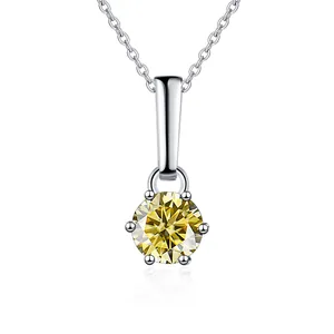 Klassieke zilveren ketting met zes klauwen en een ronde gele moissaniet hanger