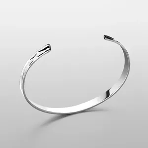 Minimalistischer 316L Edelstahl Armreif Mit Gehämmerter Textur PVD Gold Plattiert Offenes Verstellbares Armband Schmuck