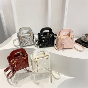Mini Sac à Main pour Femme en Cuir PU Matelassé Sac Bandoulière Losange Chic Avec Oeillets Métalliques Dorés Petit Sac Carré