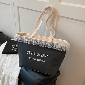 Grand sac cabas noir élégant avec dentelle blanche et lettrage Evea Glow pour femmes