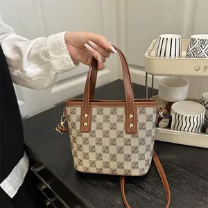 Vintage Checkerboard Print Bucket Bag For Women Retro Letter Pattern PU Leather Tote Single Shoulder Crossbody Bag Handbag