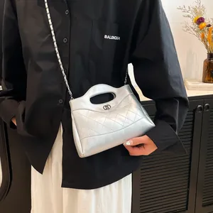 Sac à Main en Cuir PU Matelassé pour Femmes Bandoulière Chaîne en Métal Anneau Interlocking Mode Style Coréen pour Femmes
