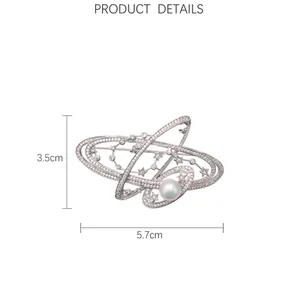 Broche Saturne avec perle blanche et cristaux d'étoiles, bijoux mode de 5,7 cm
