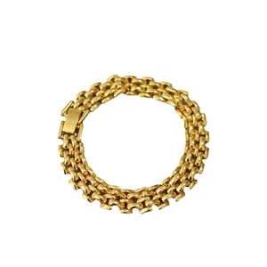 Luxurious wide hollow chain bracelet in gold-plated brass with a secure fold-over clasp