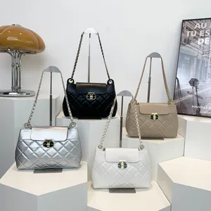 Sac Bandoulière Mode en Cuir PU Matelassé pour Femme avec Chaîne Dorée et Fermoir Rotatif Sac à Épaule