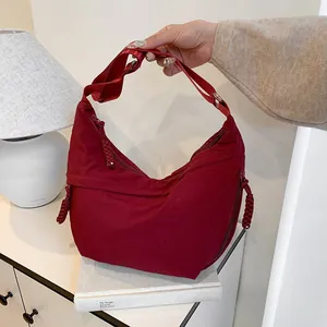 Sac Bandoulière Demi-Lune en Nylon Tendance pour Femme Minimaliste Grande Capacité Couleur Unie Sac Hobo avec Tirette Tressée