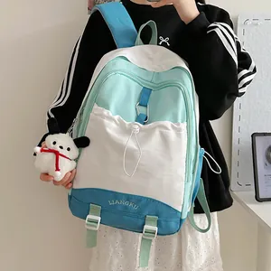 Japanischer Rucksack in Grün und Blau mit flauschigem Hundeanhänger für Mädchen