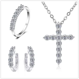 S925 Sterling Silber Schmuckset mit Kreuzanhänger, Creolen und Ring mit 2,8CT Moissanit-Steinen