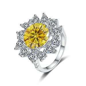 Elegant 925 sterling silver ring with 5ct pear-cut yellow moissanite in sunflower design