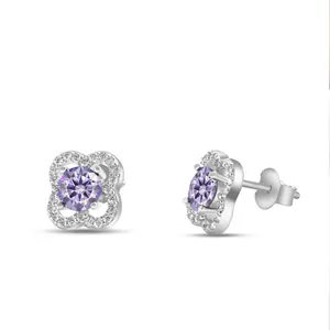 S925 sterling zilveren klaver oorbellen met lichtpaarse moissanite edelstenen