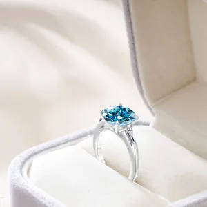 Luxury 5 Carat Moissanite Ring 925 Sterling Silver Round Cut Three Stone Engagement Ring With Baguette Side Stones Women Wedding Jewelry Gift