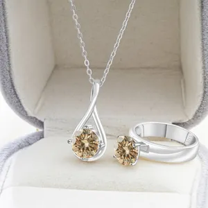 Elegante S925 zilveren sieradenset met champagne moissaniet halsketting en ring