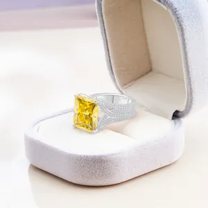 Luxuriöser Ring mit gelbem Moissanit im Radiant-Schliff und S925 Silber-Pavé-Fassung