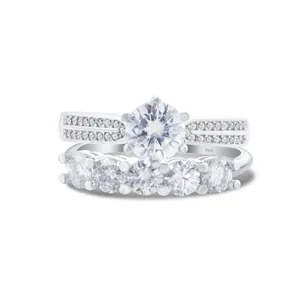 Sprankelende S925 zilveren ringenset met 2,5CT moissaniet en pavé-details