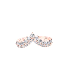 Bague chevron en argent S925 plaqué or rose ornée de pierres pavées scintillantes