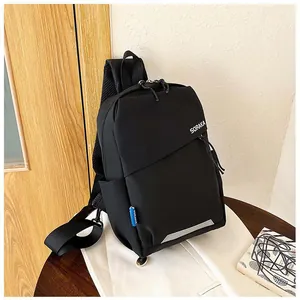 Détail du sac bandoulière SORAKA avec dos en mesh respirant et bandoulière rembourrée réglable