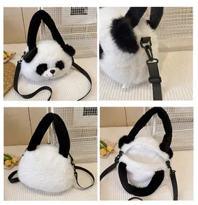 Detailansicht der flauschigen Panda-Tasche mit Innenraum, Textur und Metallbeschlägen