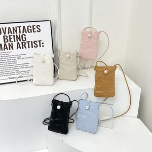 Mini borsa a tracolla porta cellulare con perla grande in sei varianti di colore