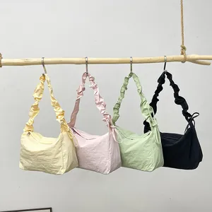 Koreanischer Stil Nylon Umhängetasche Für Damen Geriffelte Riemen Einfarbig Lässig Unterarm Tote Crossbody Mode Reißverschluss Tasche