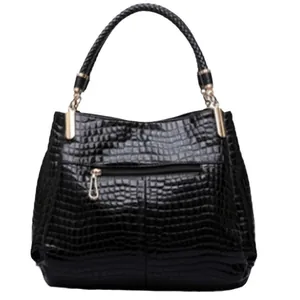 Elegante borsa a mano da donna nera con motivo a coccodrillo e dettagli dorati