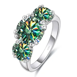 Elegante anello tre pietre in argento S925 con moissanite rotonda colorata da 5 carati