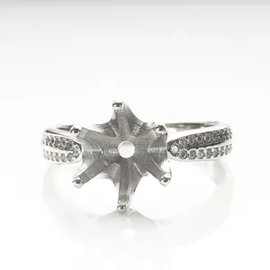 Luxury 925 Sterling Silver Round Cut Moissanite Ring For Women Six Prong Crown Setting Zirconia Side Stone Jewelry Ring Gift